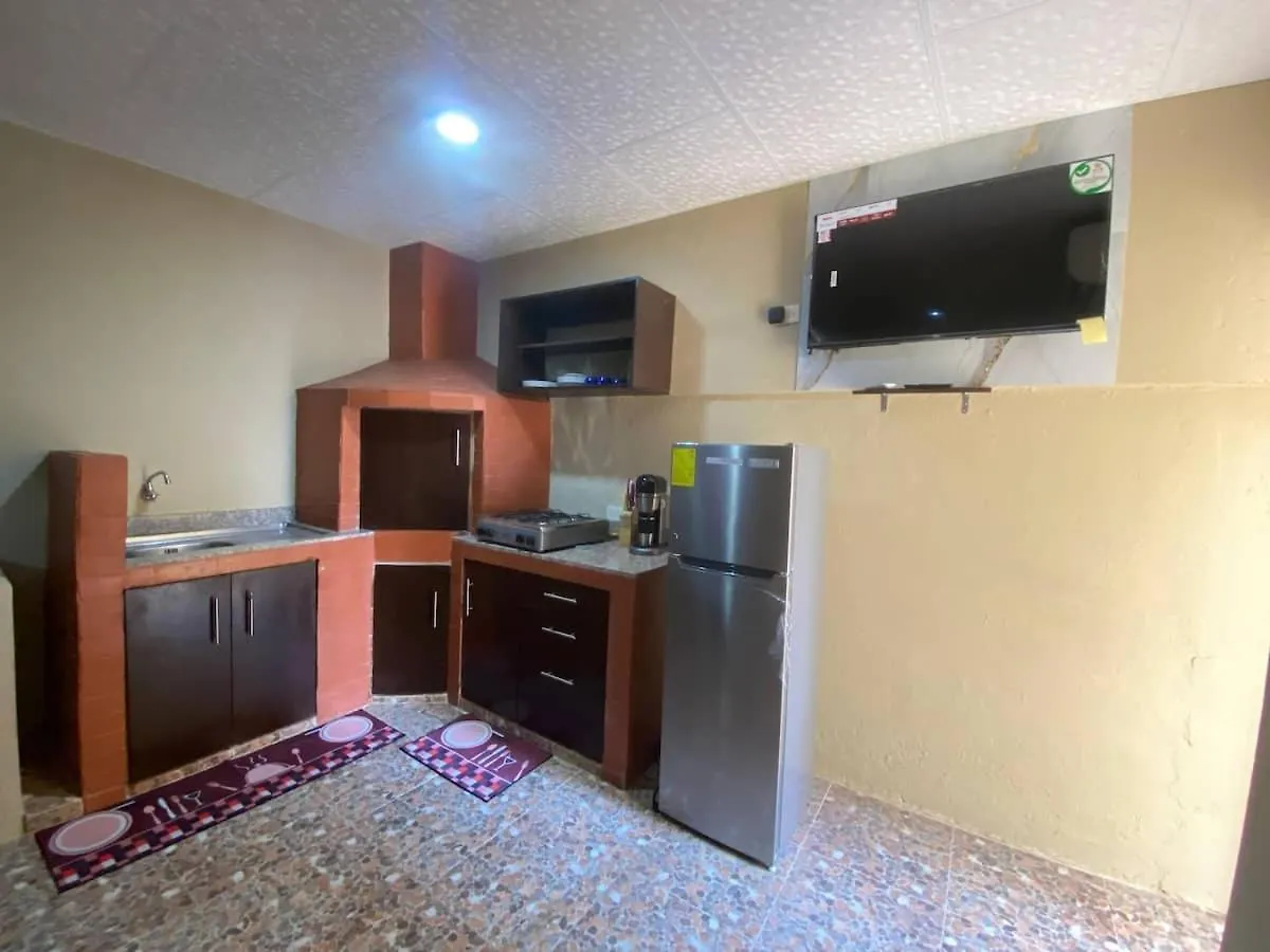 Estudio Comodo En Garzota, Cerca Del Aeropuerto Apartment Guayaquil
